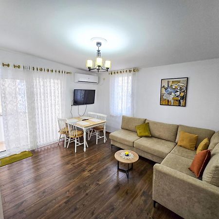 Lake Park 2Br Apartment Тирана Екстериор снимка