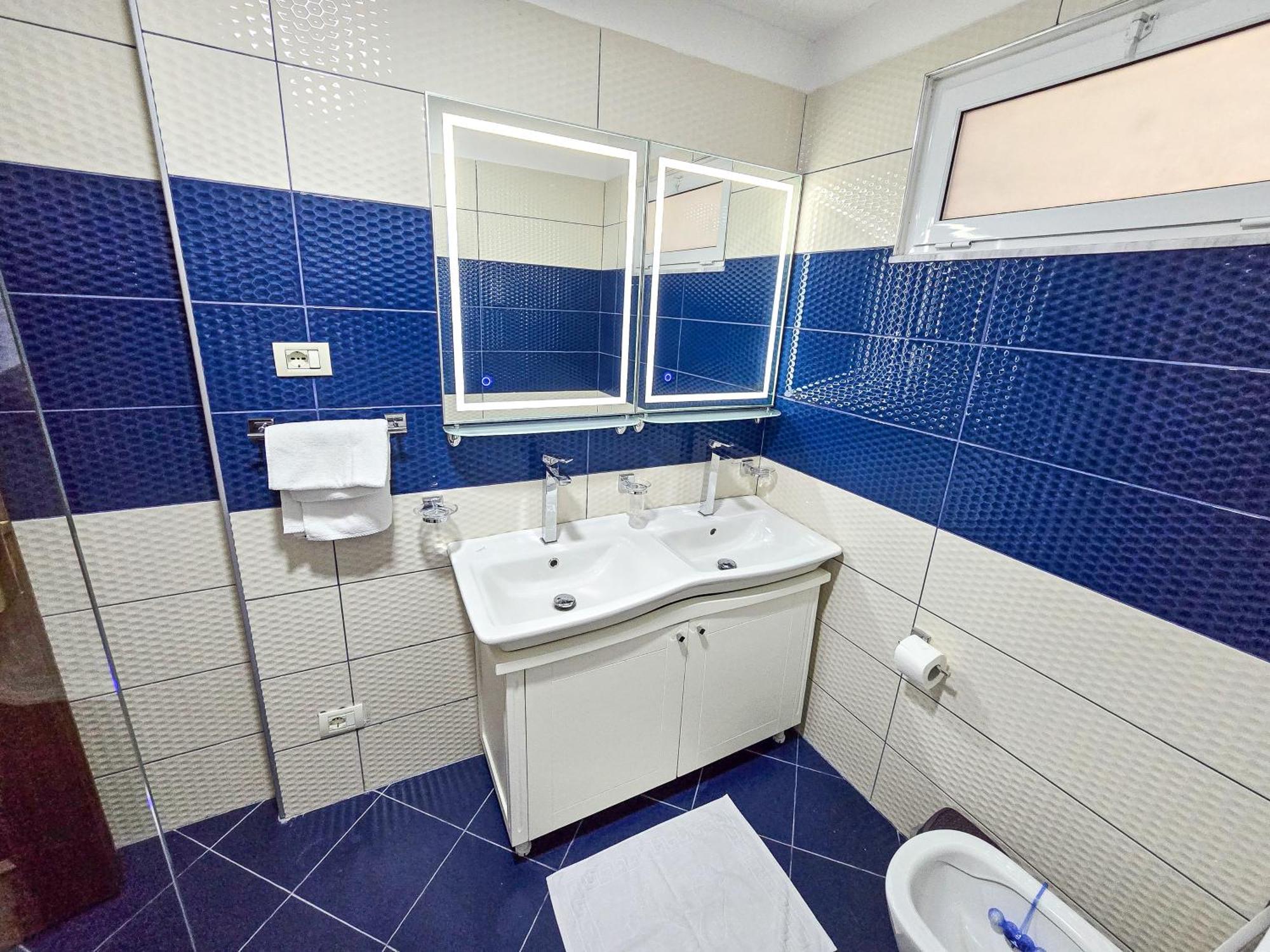 Lake Park 2Br Apartment Тирана Екстериор снимка